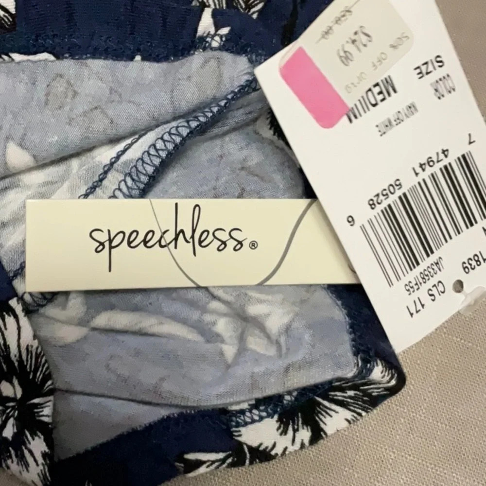 SPEECHLESS - Picture 5 of 8
